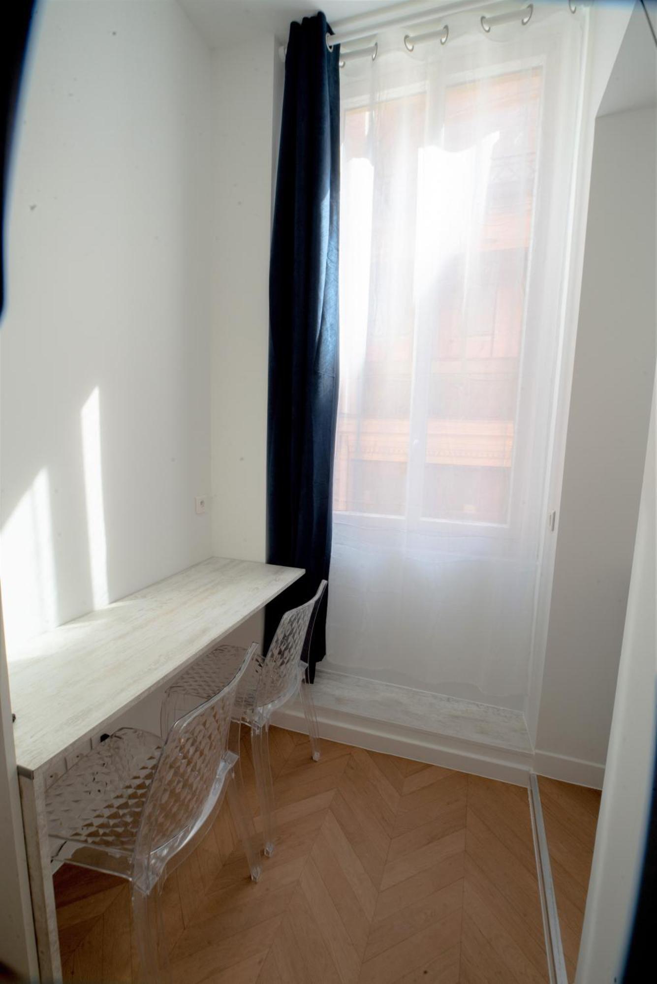 Hotel Cresp Nice Pokoj fotografie